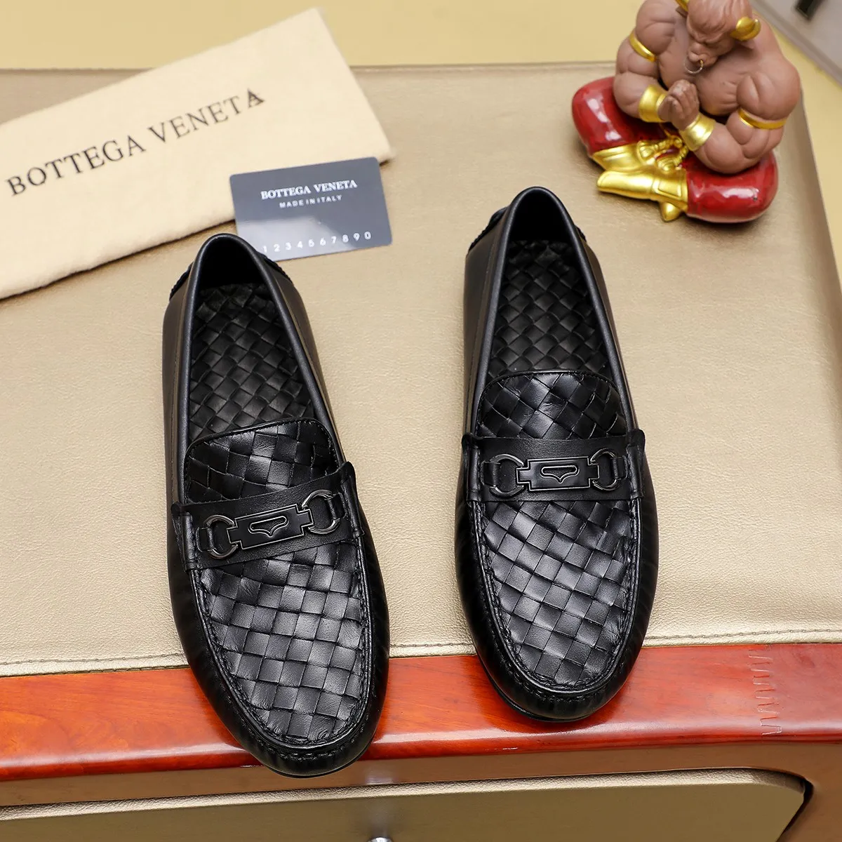 Men's shoes 💰360 [BV] 👟👟 Italian luxury brand Made with imported cowhide technology to highlight high-end men's taste of light luxury life [color] [color] Masters with ten years of manual experience create classic weaving 🌴 The inner top layer 🐷 lining 💯😘 The top quality inherits the brand craftsmanship! Black, size 38-45…